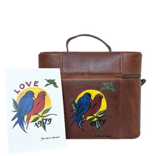 Hand-Painted Leather Camera Bag – Retro Style, Structured Body, Cotton Strap